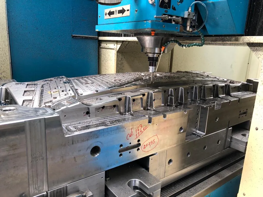 Moule sur la fraiseuse CNC