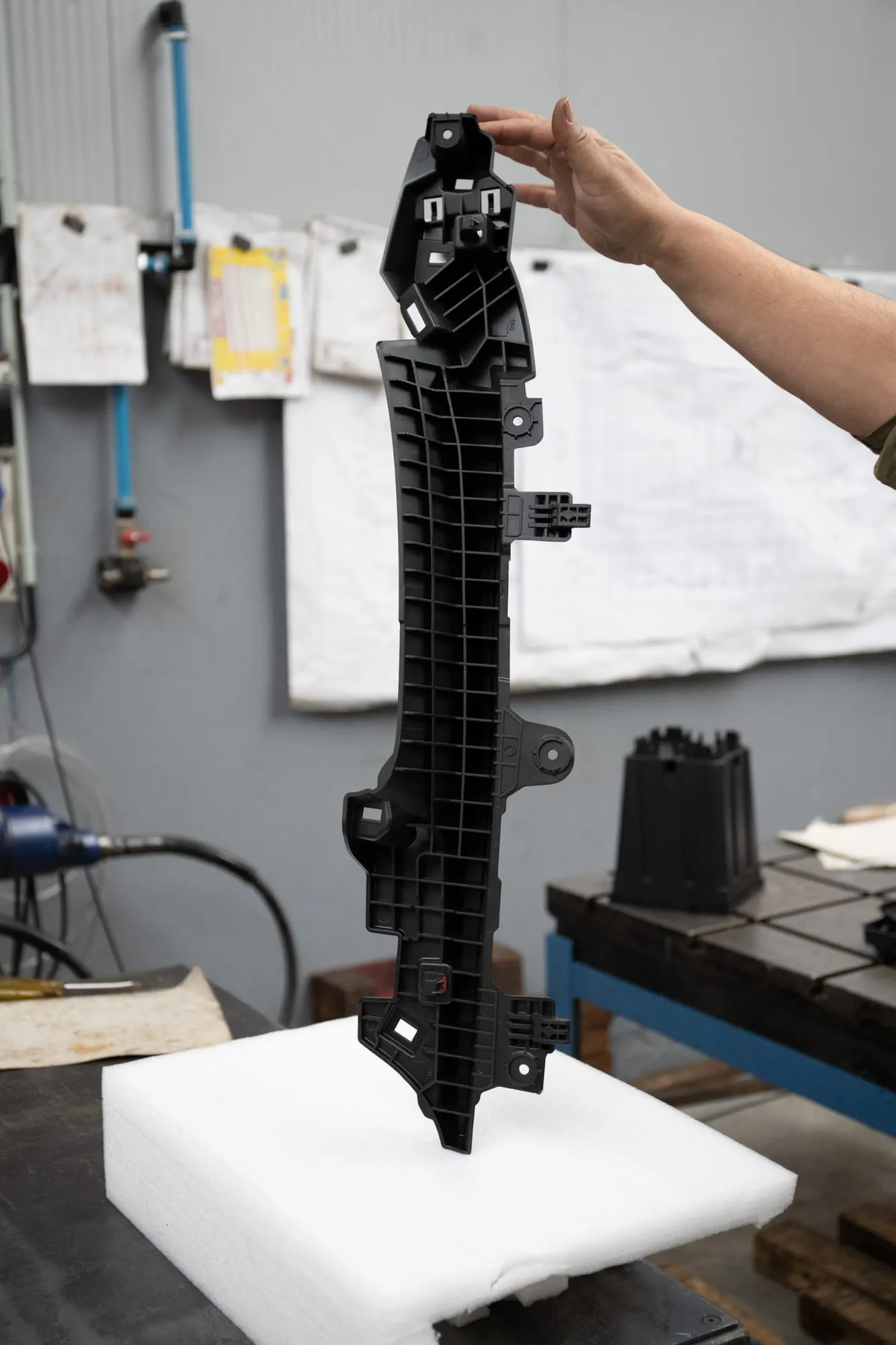 Long ribbed part