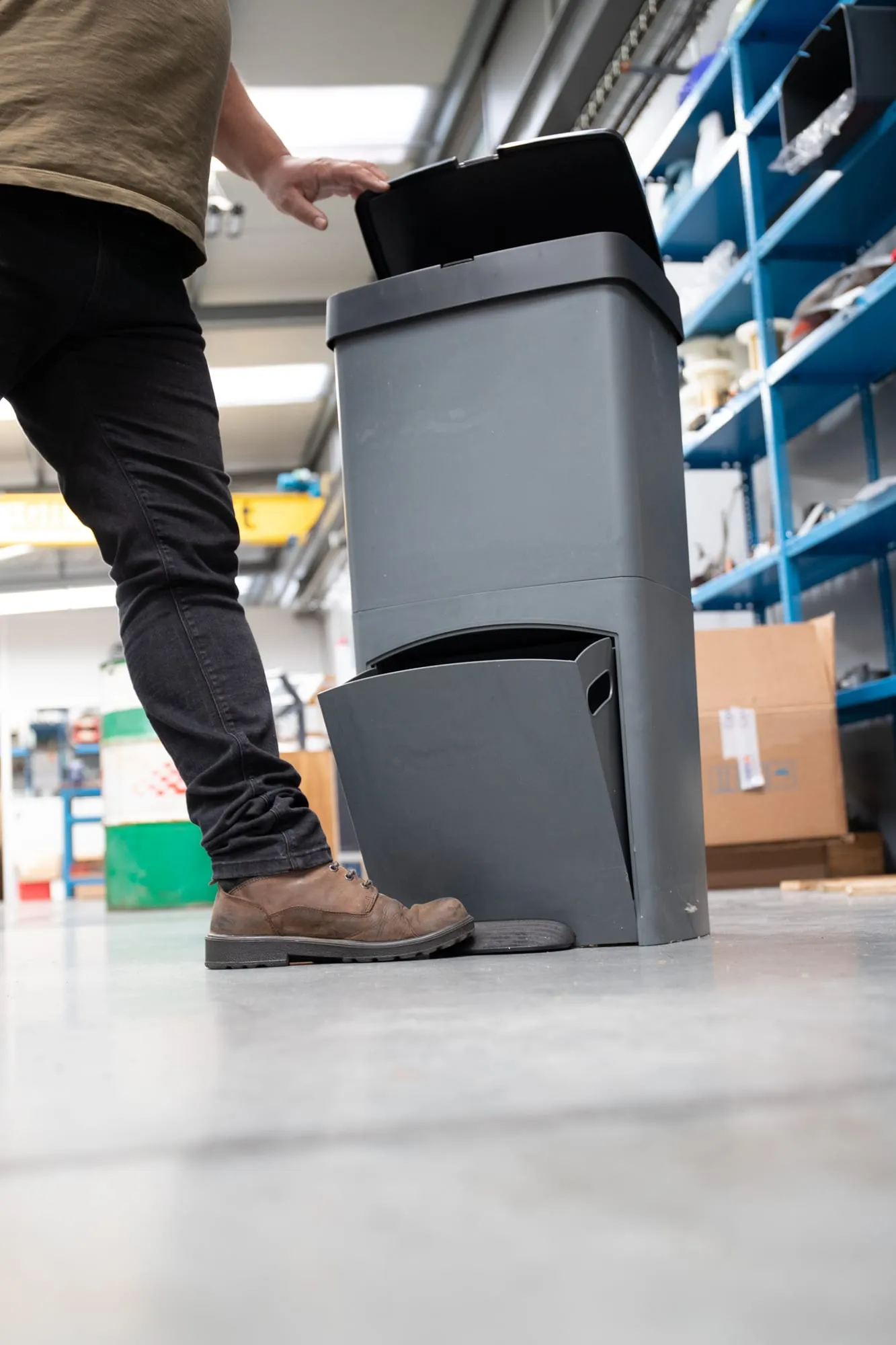 Pedal bin